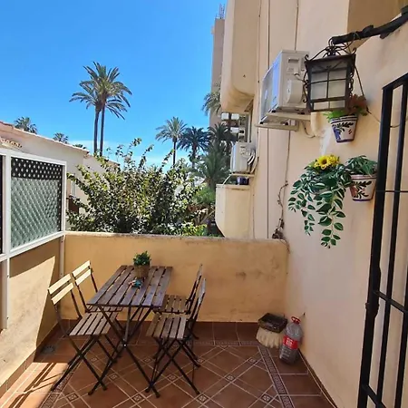 Sunny Aloha Apartament *